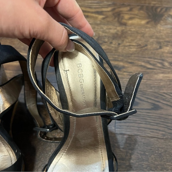 BCBG Platform Heels - Picture 4 of 5